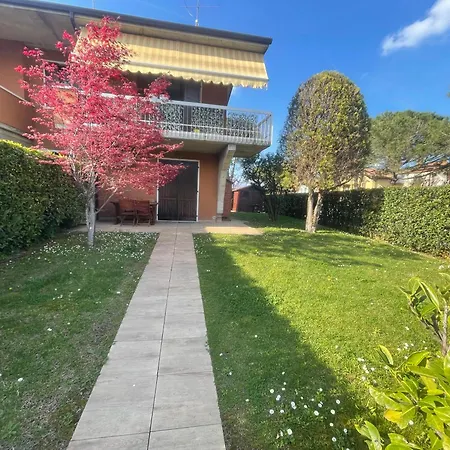 Sandy Apartment Sirmione