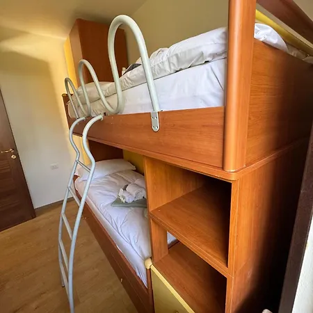 Sandy * Σιρμιόνε