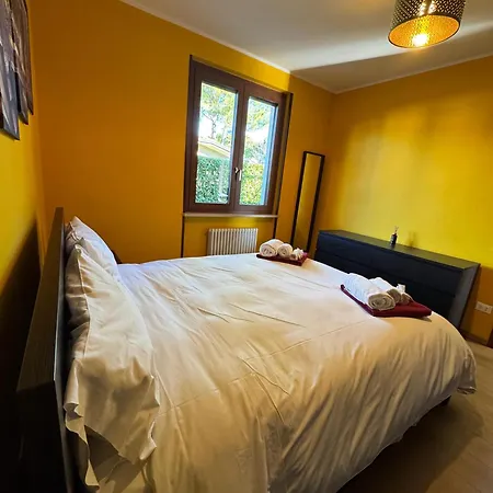 Sandy Σιρμιόνε